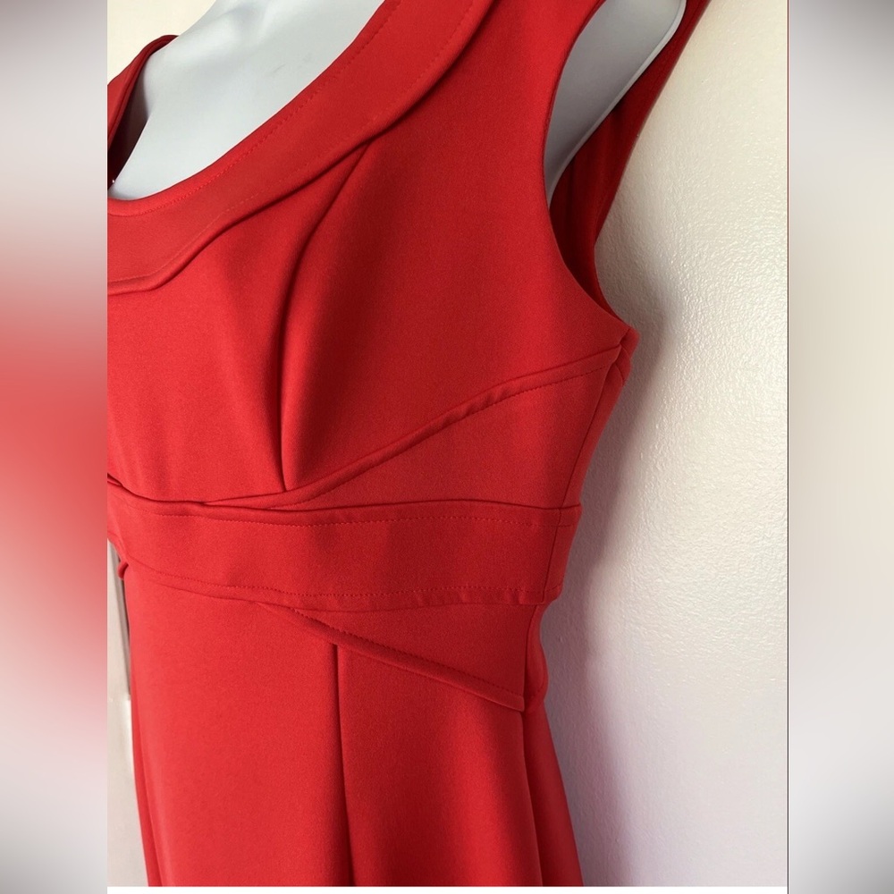MAGGY LONDON SLEEVELESS BRIGHT RED DRESS SCOOPNECK BACK EXPOSED GOLD ZIPPER SZ 8 - Picture 4 of 11